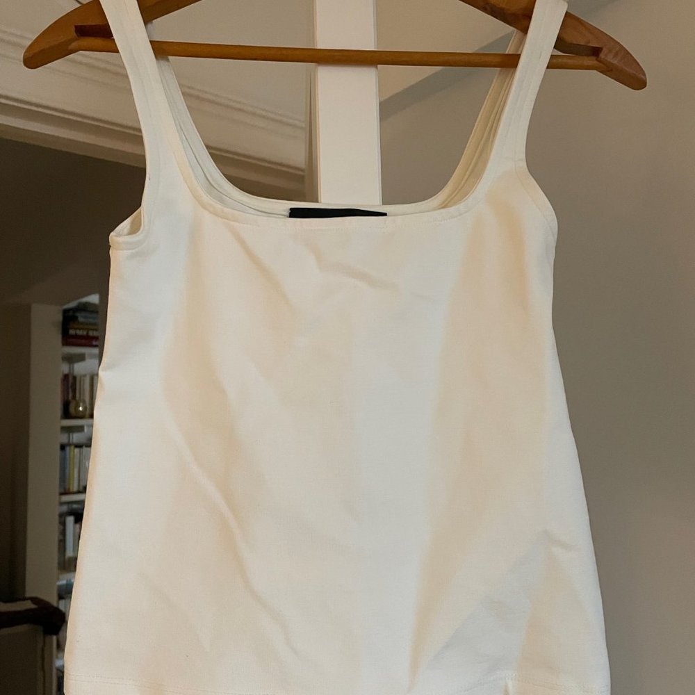 Le Merceau / The Dreslyn Fitted Tank